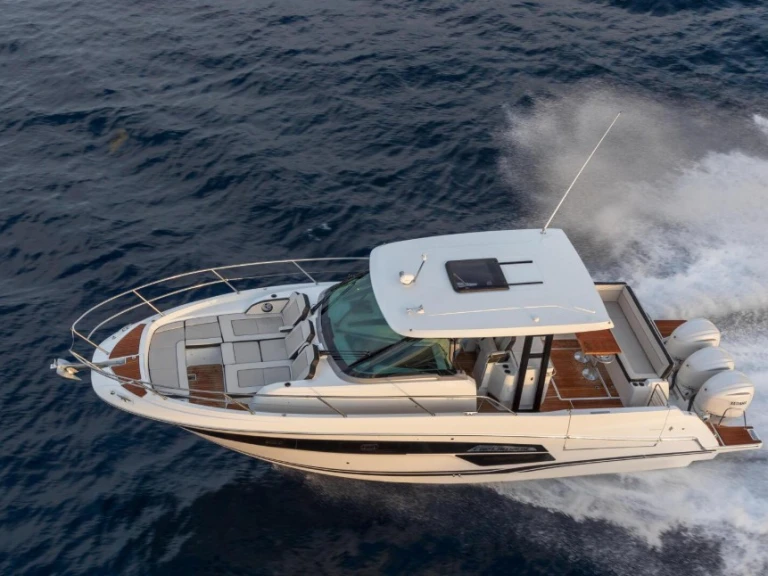 Wynajem Motorówka Bénéteau z patentem 