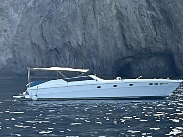 Wynajem Motorówka w Catania - Gari Plast Freeway 43 