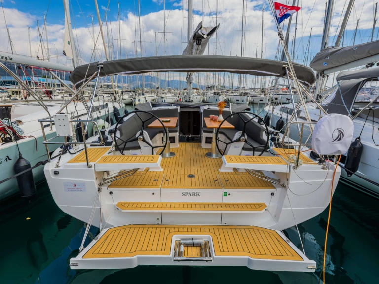 Wynajem łodzi Hanse Hanse 410 w Sibenik na SamBoat 