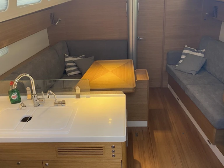 Wynajmij Żaglowiec z lub bez skippera X-Yachts w Lavrio
