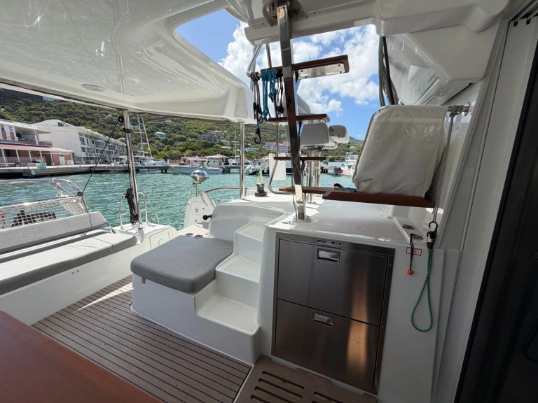 Wynajmij Lagoon Lagoon 43 (Owners Version) w Road Town