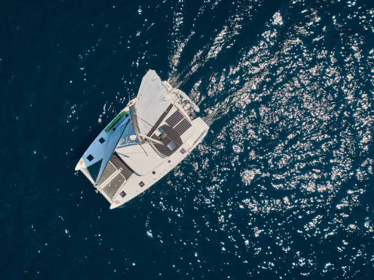 Wynajem łodzi Kaštela tanio Lagoon 42