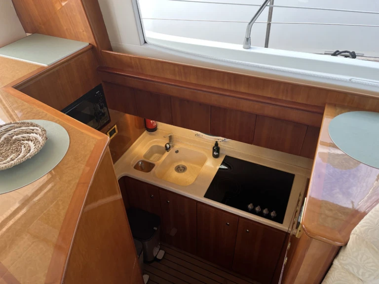 Motorówka do wynajmu w Marina de Dénia w najlepszej cenie