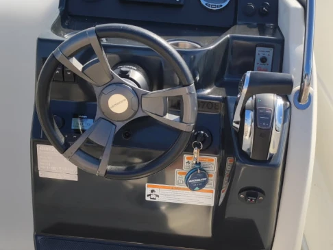 Motorówka do wynajmu w Six-Fours-les-Plages w najlepszej cenie