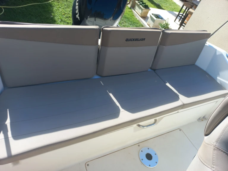 Wynajmij Quicksilver Quicksilver 675 Open Activ w Six-Fours-les-Plages