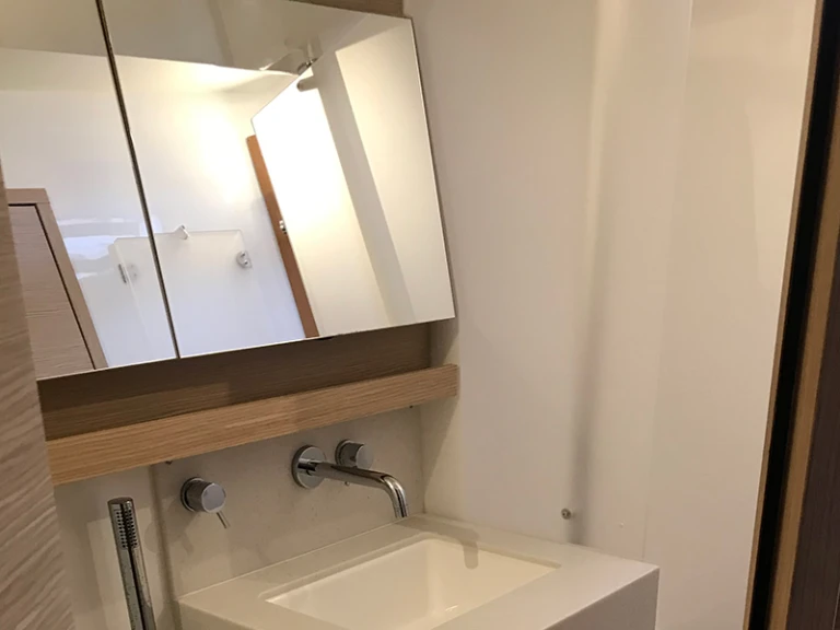 Wynajem łodzi Denia tanio Dufour 530