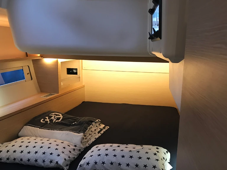 Wynajem Żaglowiec w Denia - Dufour Dufour 530