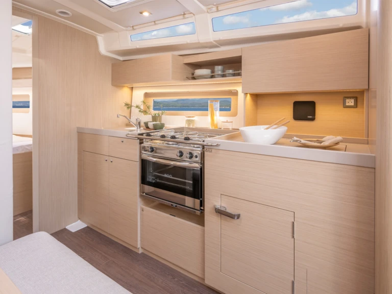 Wynajem łodzi Palma de Mallorca tanio 37.1 firts line