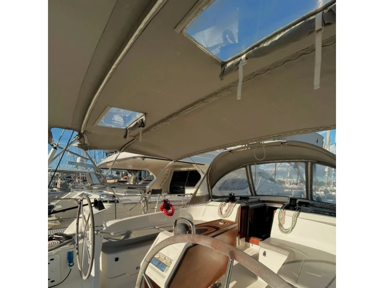 Wynajem Żaglowiec Bavaria z patentem 