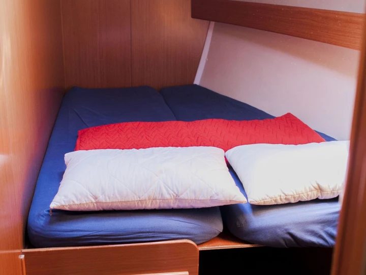 Żaglowiec do wynajmu w Adámas w najlepszej cenie