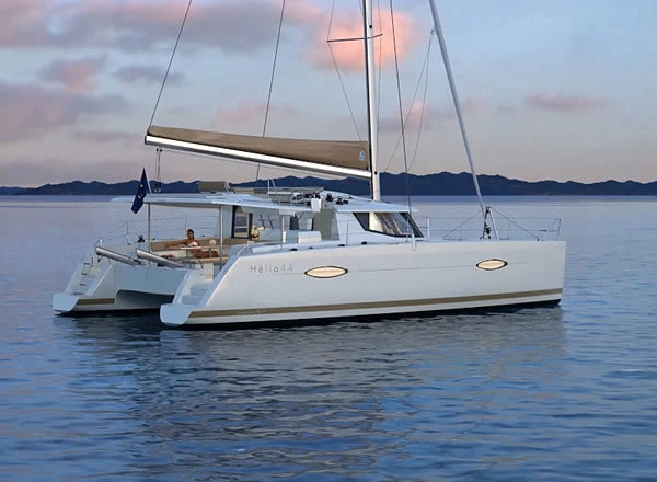 Wynajem Katamaran Fountaine Pajot z patentem 