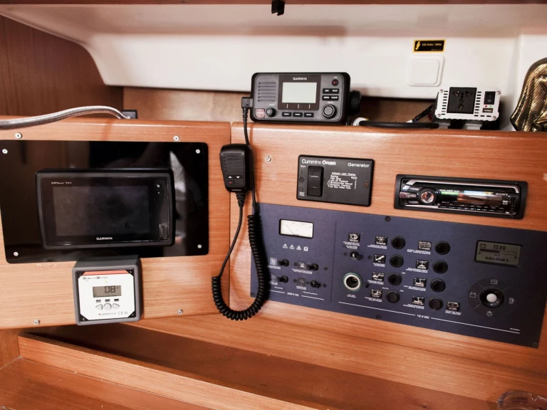 Wynajem w Adámas- Bénéteau Cyclades 50.5 na SamBoat