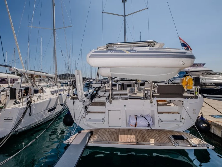 Wynajmij Dufour Dufour 48 w Sibenik