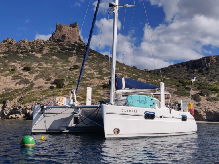 Bali Catana 431 między profesjonalistami a osobami prywatnymi w Port d'Andratx