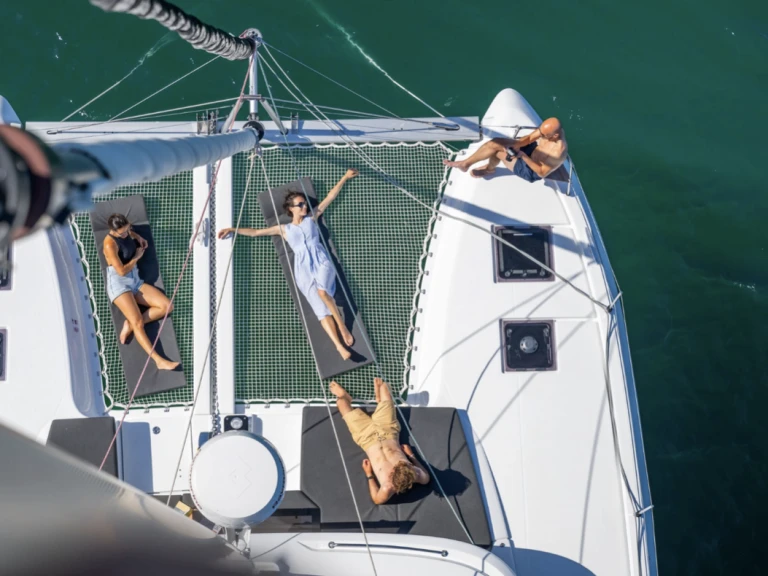 Wynajmij Katamaran z lub bez skippera Lagoon w Donji Seget