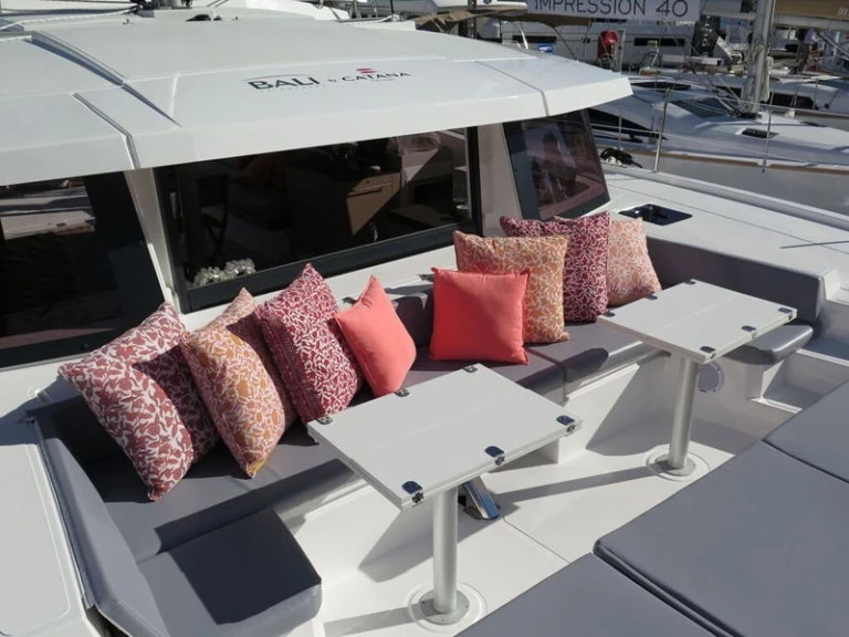 Wynajmij Katamaran z lub bez skippera Bali w Le Marin