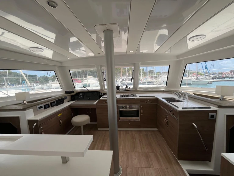 Bali Bali Catspace Voile między profesjonalistami a osobami prywatnymi w Anse Marcel