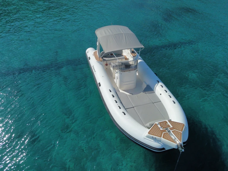 Wynajmij Capelli Tempest 750 w Santa Eularia des Riu