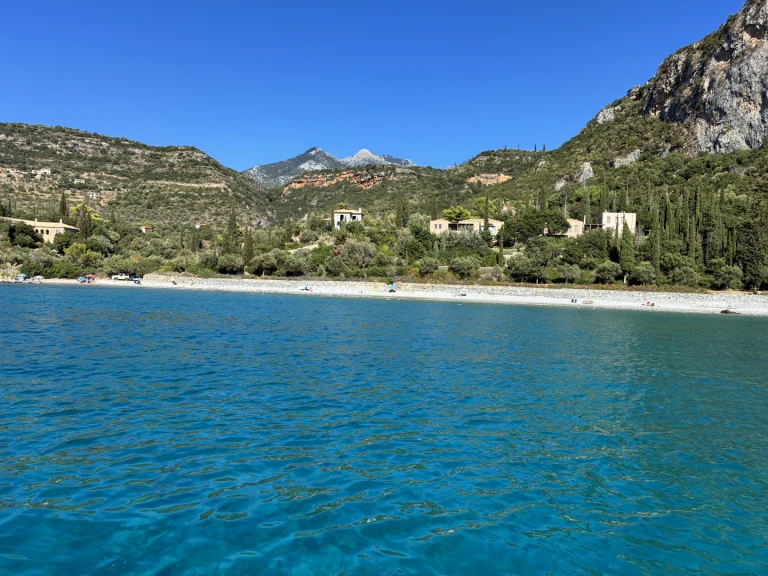 Motorówka do wynajmu w Kalamata w najlepszej cenie