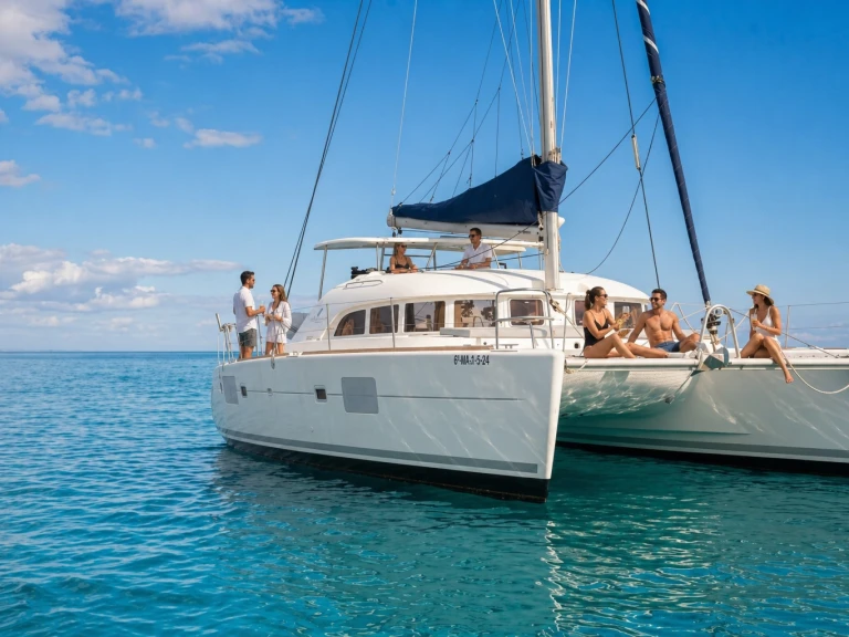 Lagoon Lagoon 380 S2 między profesjonalistami a osobami prywatnymi w Torrevieja