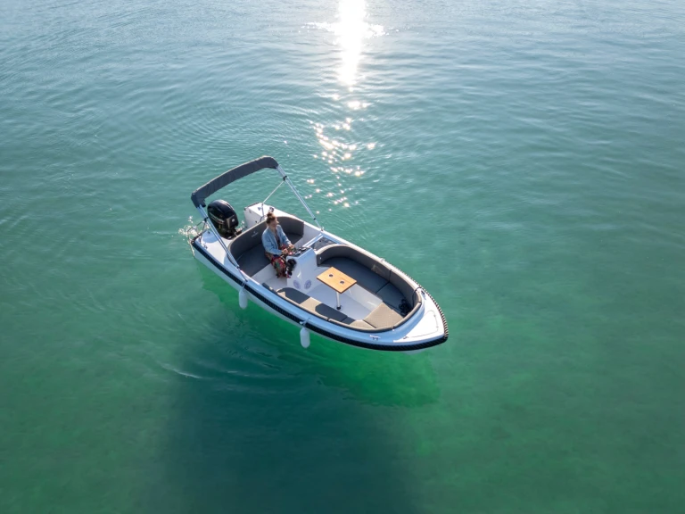 Wynajem Motorówka w Vieux Port de Cannes - boatbuilding motor yacht boatbuilding motor yacht valory 555