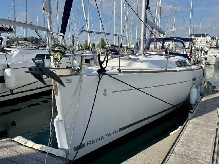 Wynajem Żaglowiec w Les Sables-d'Olonne - Bénéteau Oceanis 37