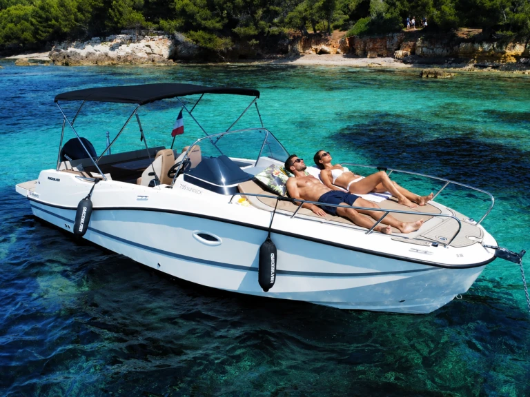 Wynajem łodzi Quicksilver Quicksilver 605 Sundeck w Mandelieu-la-Napoule na SamBoat 