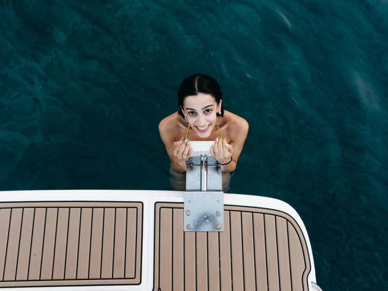 Wynajem Motorówka w Mílos - Sea Ray SDX 250