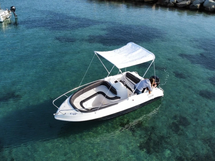 Wynajmij Motorówka z lub bez skippera kruger w Cannes