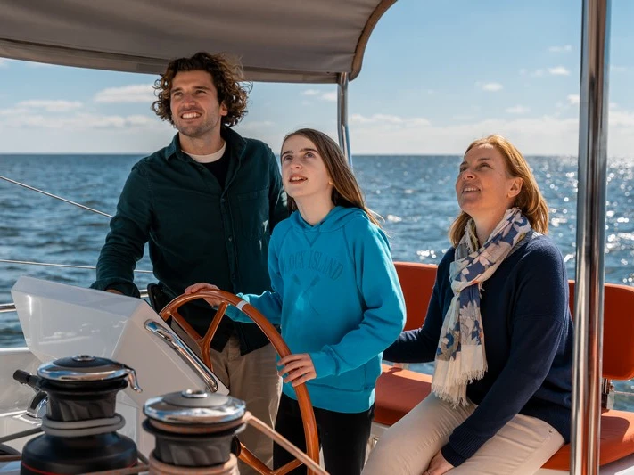 Excess Excess 14 (Owners version) między profesjonalistami a osobami prywatnymi w Papeete