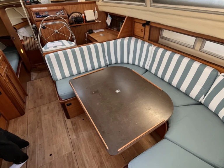 Wynajem Żaglowiec w Marsylia - Jouet 1040 MS