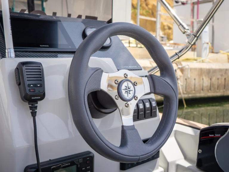 Wynajem łodzi Altea tanio Stingher 380FR