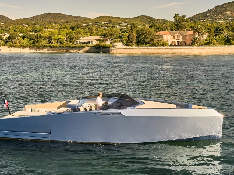 Wynajmij Motorówka z lub bez skippera Alium Yachts w Cannes