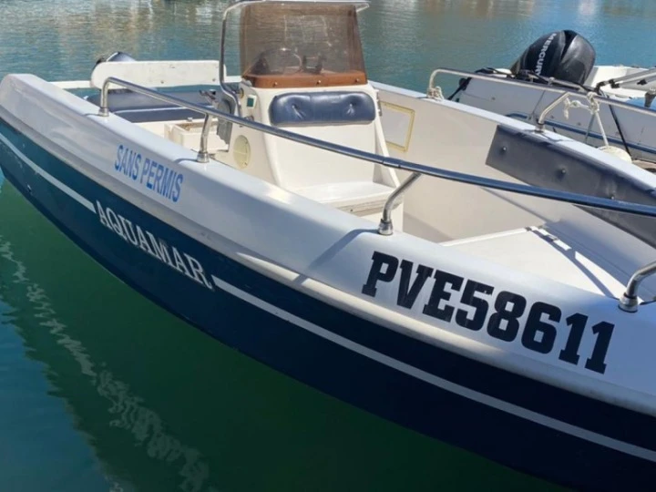 Ranieri Atlantis 19 między profesjonalistami a osobami prywatnymi w Frontignan