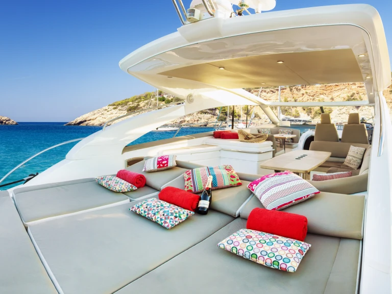 Wynajmij Motorówka z lub bez skippera Princess w Marina Botafoch