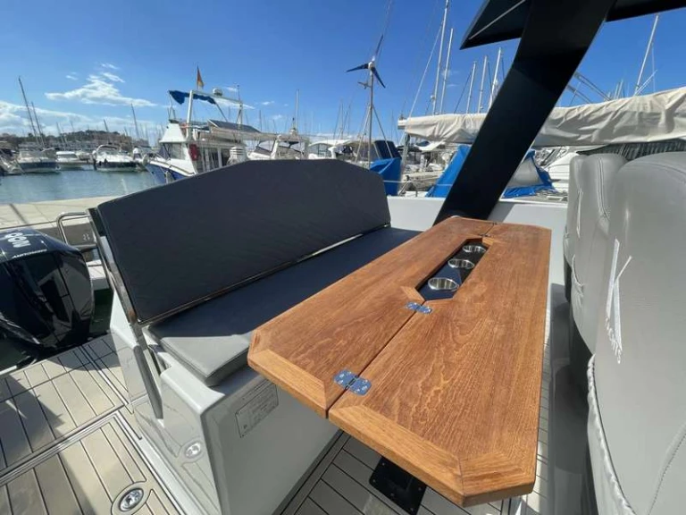 Wynajmij Kattum K 30 w Denia
