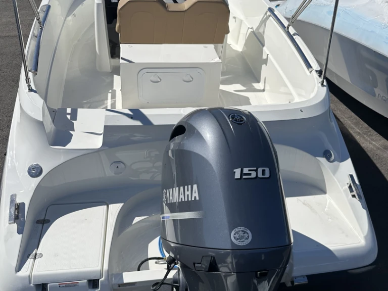 Wynajem Motorówka AQUA z patentem 