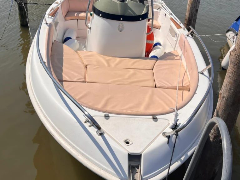 Motorówka do wynajmu w Chioggia w najlepszej cenie