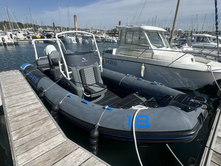 Wynajmij Łódż półsztywna z lub bez skippera Highfield w La Forêt-Fouesnant