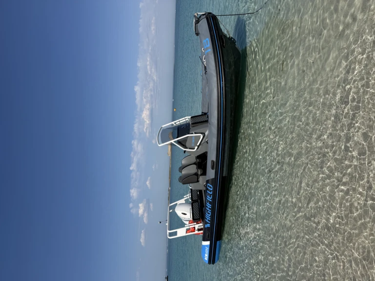 Highfield Patrol 660 między profesjonalistami a osobami prywatnymi w La Forêt-Fouesnant