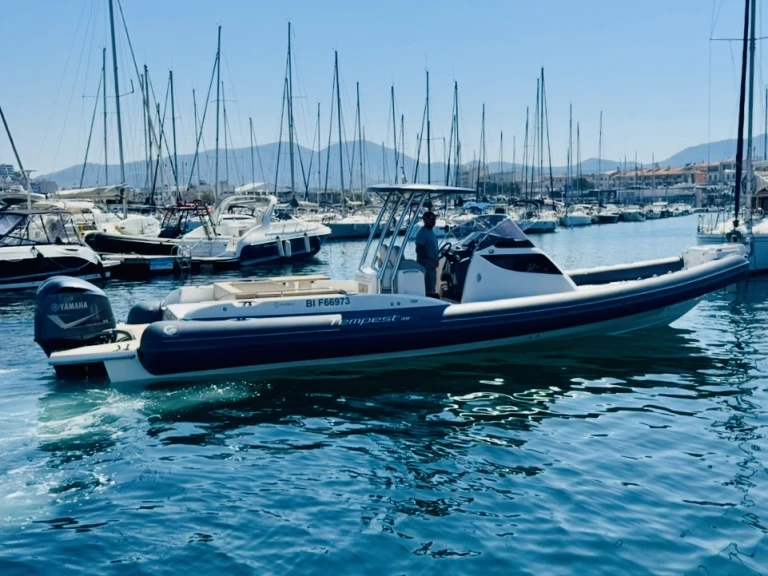 Wynajem łodzi Capelli Tempest 38 w Marsylia na SamBoat 
