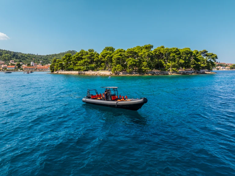 Wynajem Łódż półsztywna w Preko - Sea Marine 860