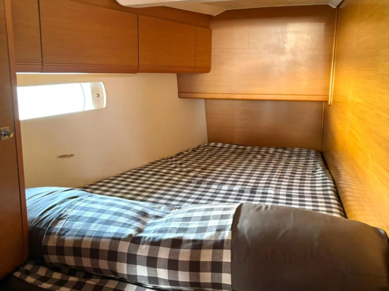 Wynajmij Jeanneau Sun Odyssey 509 w La Pobla de Farnals