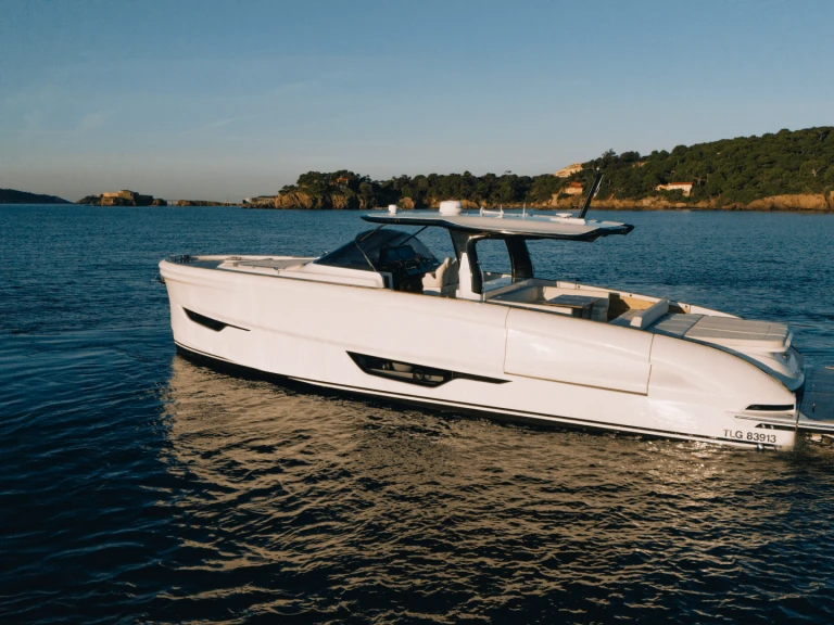 Wynajmij Solaris Power Solaris Power Coupé 52 w Port Grimaud