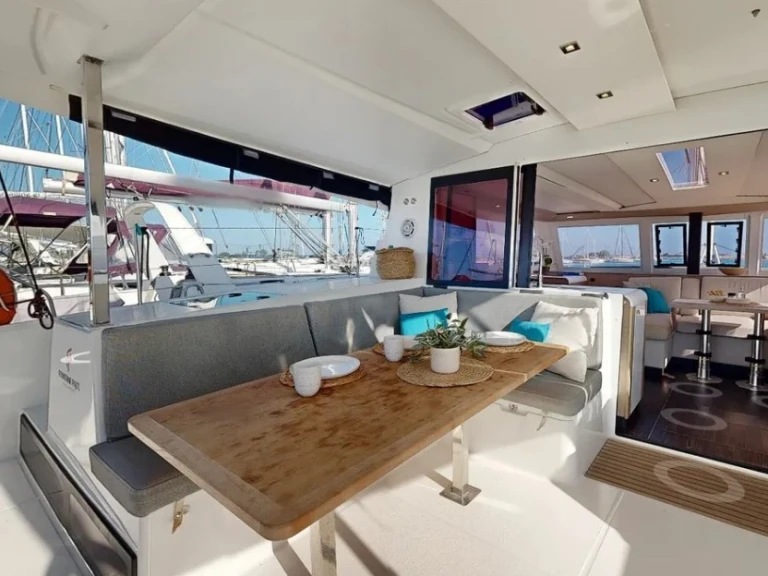 Wynajem Katamaran w Paros (wyspa) - Fountaine Pajot Isla 40