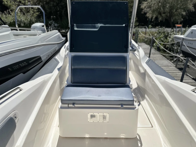 Wynajem w La Flotte- Zar Zar 79 SL na SamBoat