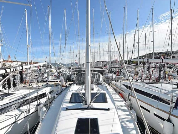 Wynajmij Dufour Dufour 382 Grand Large w Pula