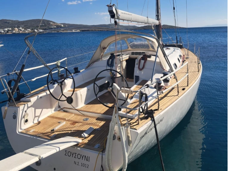 Wynajmij Żaglowiec z lub bez skippera Salona w Syros Port