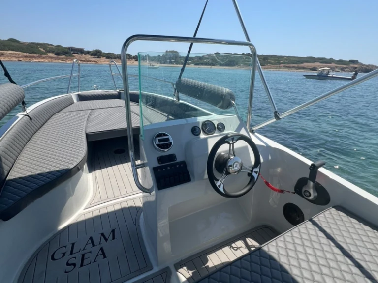 Wynajem łodzi Glyfada tanio COBRA 495
