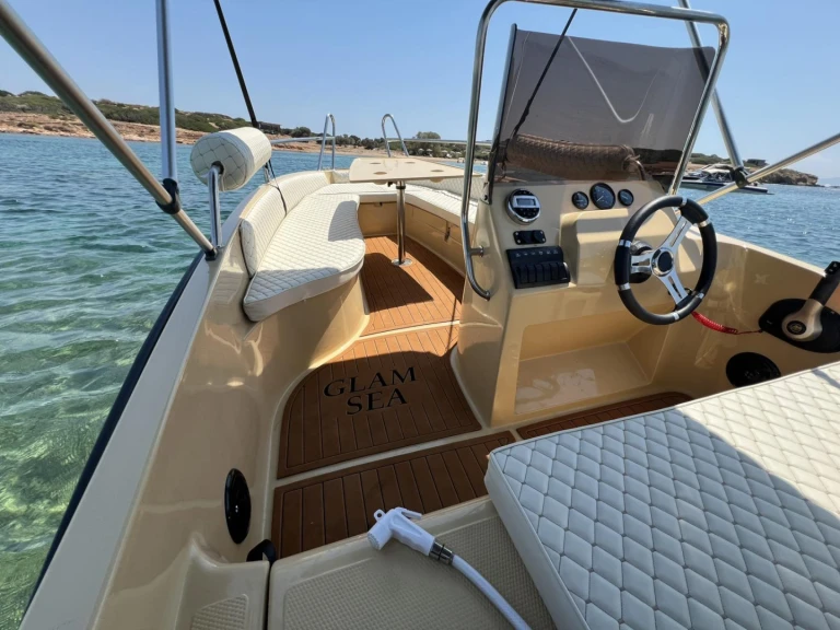 Wynajem Motorówka w Glyfada - ISATEK TEKNE COBRA 495